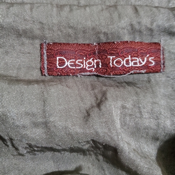A unique jacket by Design Today's, in an army green color with a shiny fabric. - Picture 6 of 6